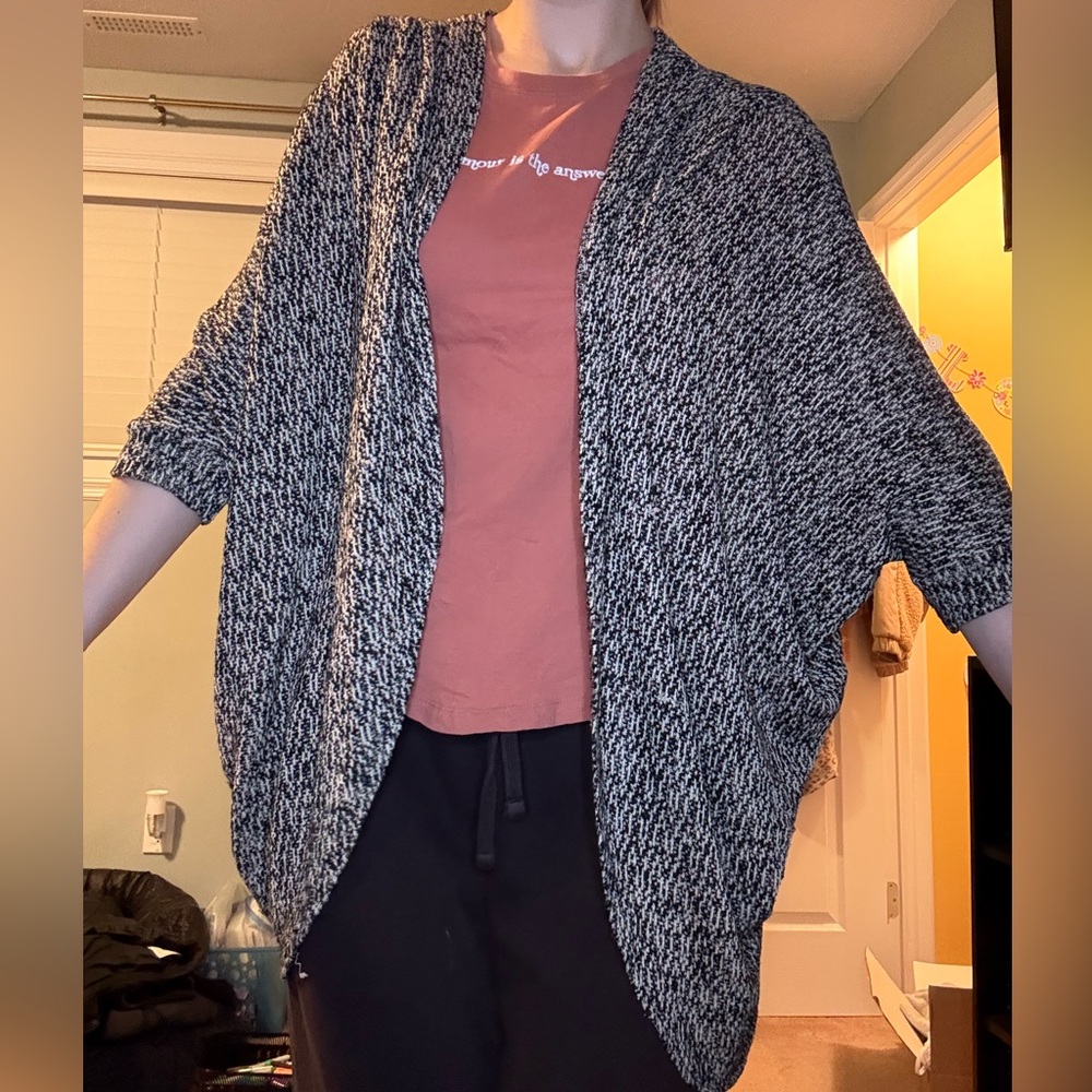 Painted Threads Black and Cream Knit Poncho cardigan size small